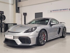 Porsche 718 CAYMAN GT4