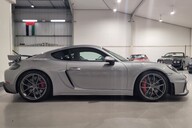 Porsche 718 CAYMAN GT4 2