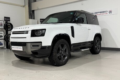 Land Rover Defender X-DYNAMIC SE MHEV