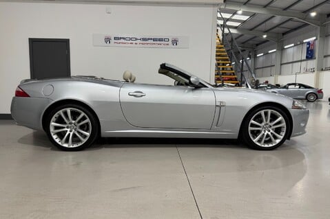 Jaguar XK CONVERTIBLE 2