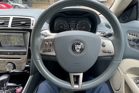Jaguar XK CONVERTIBLE 12