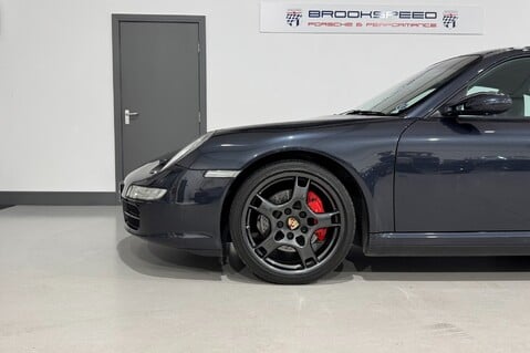 Porsche 911 CARRERA 4 TIPTRONIC S 34