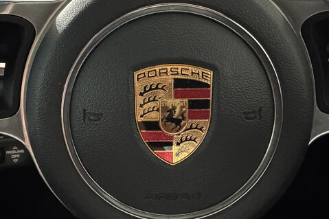 Porsche Macan PDK 24