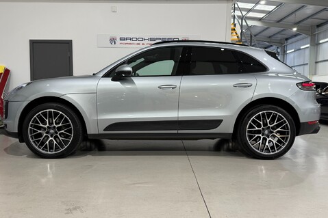 Porsche Macan PDK 9