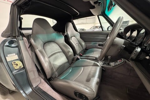 Porsche 911 CARRERA 15