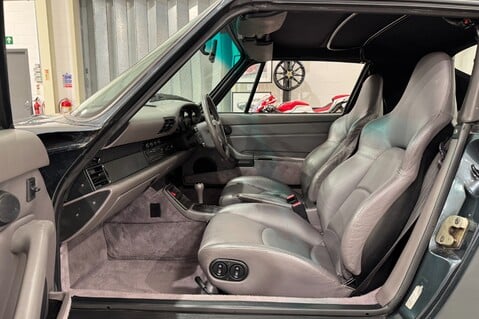 Porsche 911 CARRERA 18