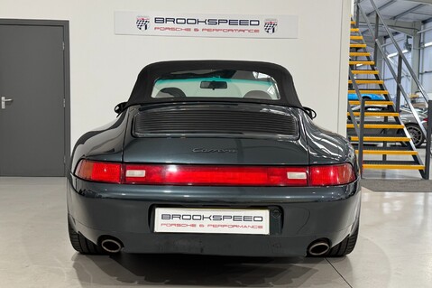 Porsche 911 CARRERA 8