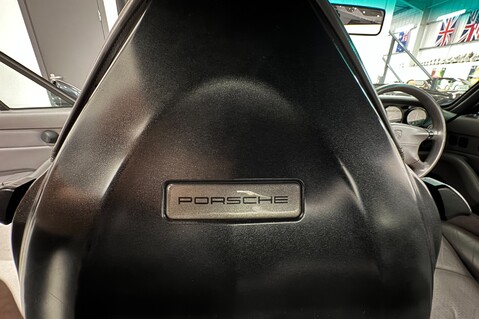 Porsche 911 CARRERA 25