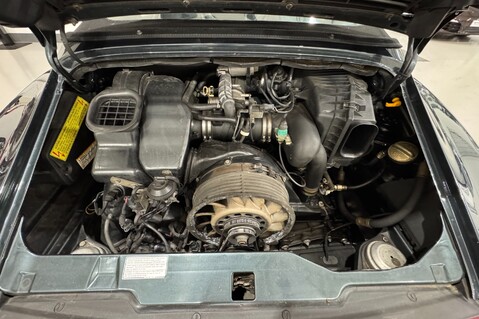 Porsche 911 CARRERA 28