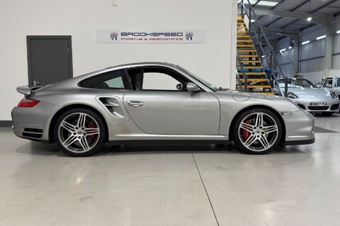 Porsche 911 TURBO 2