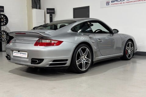 Porsche 911 TURBO 7