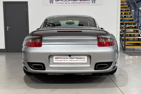 Porsche 911 TURBO 8