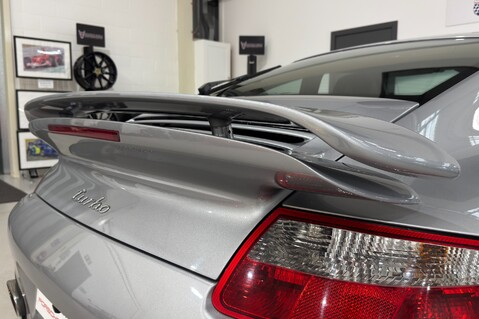 Porsche 911 TURBO 35