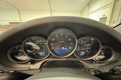 Porsche 911 CARRERA 2 PDK 11