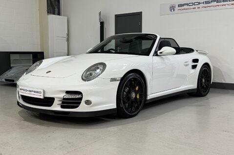 Porsche 911 TURBO S PDK 1