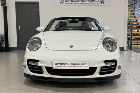 Porsche 911 TURBO S PDK 4