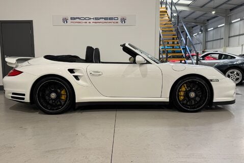 Porsche 911 TURBO S PDK 2