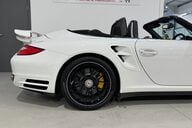 Porsche 911 TURBO S PDK 35