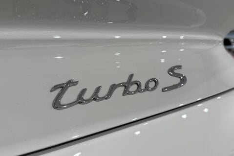 Porsche 911 TURBO S PDK 39