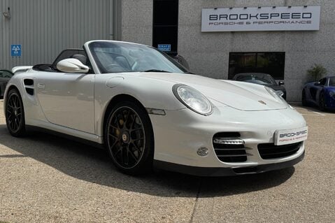 Porsche 911 TURBO S PDK 42