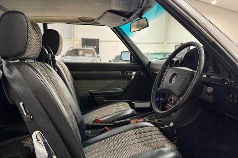 Mercedes-Benz SL Series 350 SL 14