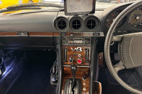 Mercedes-Benz SL Series 350 SL 16