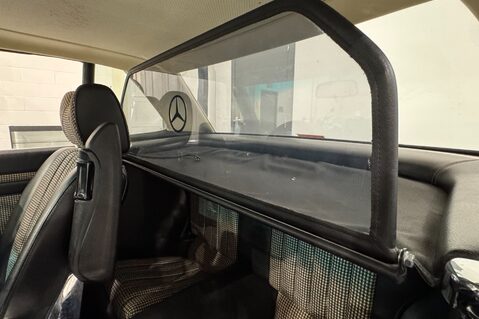 Mercedes-Benz SL Series 350 SL 20