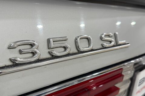 Mercedes-Benz SL Series 350 SL 23