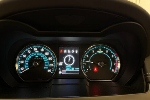 Jaguar XK PORTFOLIO 10