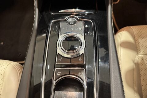 Jaguar XK PORTFOLIO 24