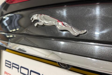 Jaguar XK PORTFOLIO 27