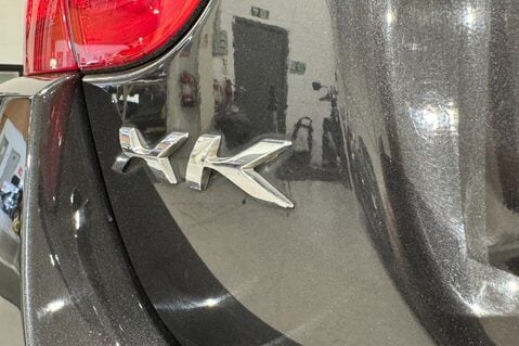 Jaguar XK PORTFOLIO 28