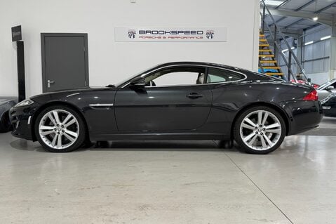 Jaguar XK PORTFOLIO 9