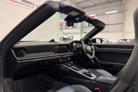 Porsche 911 CARRERA S PDK 18