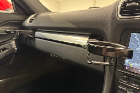 Porsche Cayman 24V PDK 28