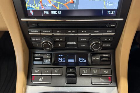 Porsche 911 CARRERA S PDK 26
