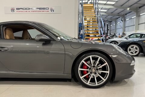 Porsche 911 CARRERA S PDK 42
