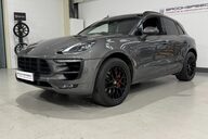 Porsche Macan GTS PDK 1