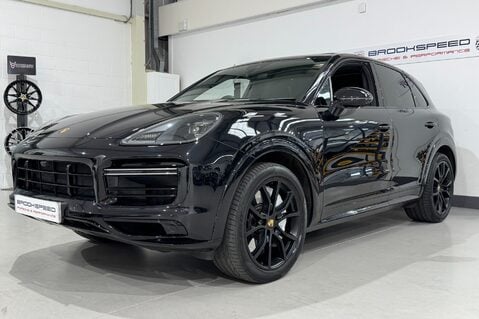 Porsche Cayenne V8 TURBO TIPTRONIC 1