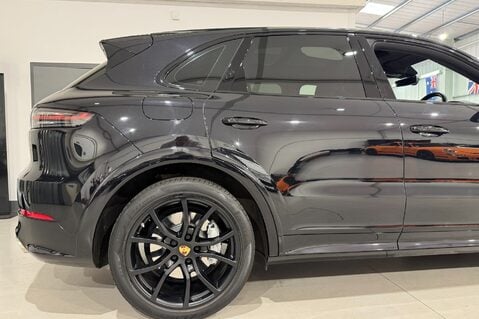 Porsche Cayenne V8 TURBO TIPTRONIC 52