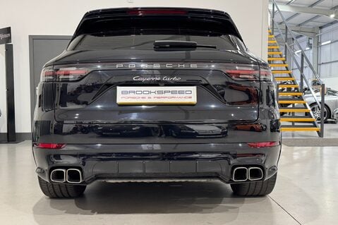 Porsche Cayenne V8 TURBO TIPTRONIC 8