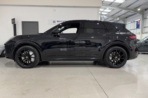 Porsche Cayenne V8 TURBO TIPTRONIC 9