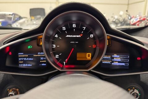McLaren MP4-12C V8 11