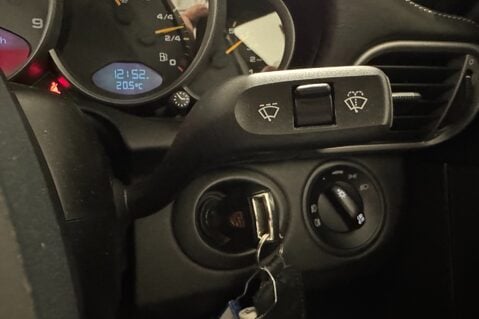 Porsche 911 GT3 28
