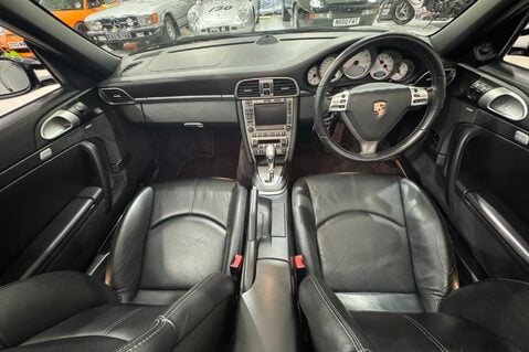 Porsche 911 CARRERA 2 TIPTRONIC S 12