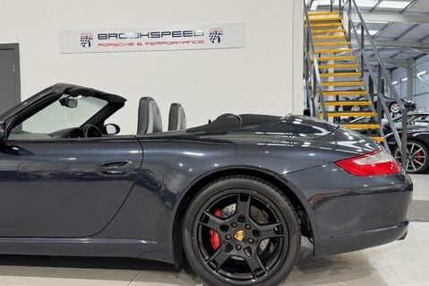 Porsche 911 CARRERA 2 TIPTRONIC S 36