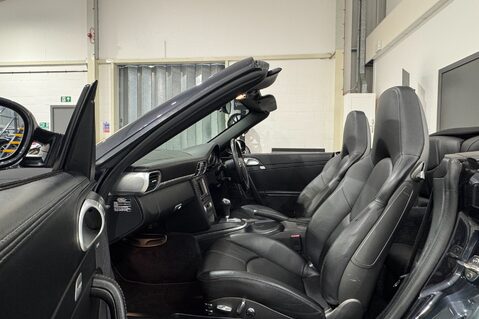 Porsche 911 CARRERA 2 TIPTRONIC S 18