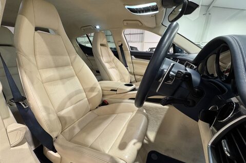 Porsche Panamera TURBO PDK 15