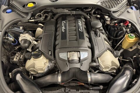 Porsche Panamera TURBO PDK 45