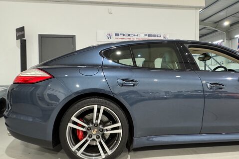 Porsche Panamera TURBO PDK 41